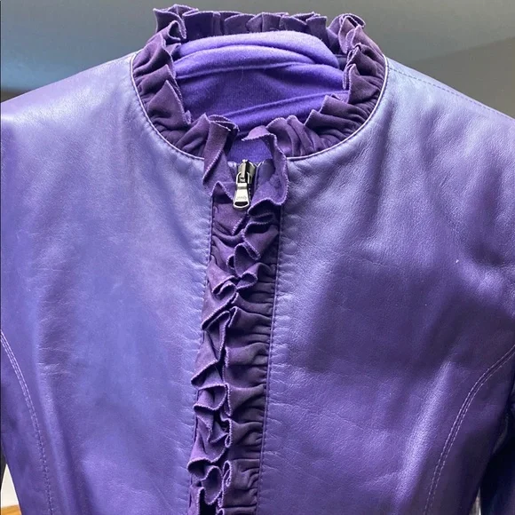 Italian Purple Ruffled Women's Jacket - Picture 2 of 7